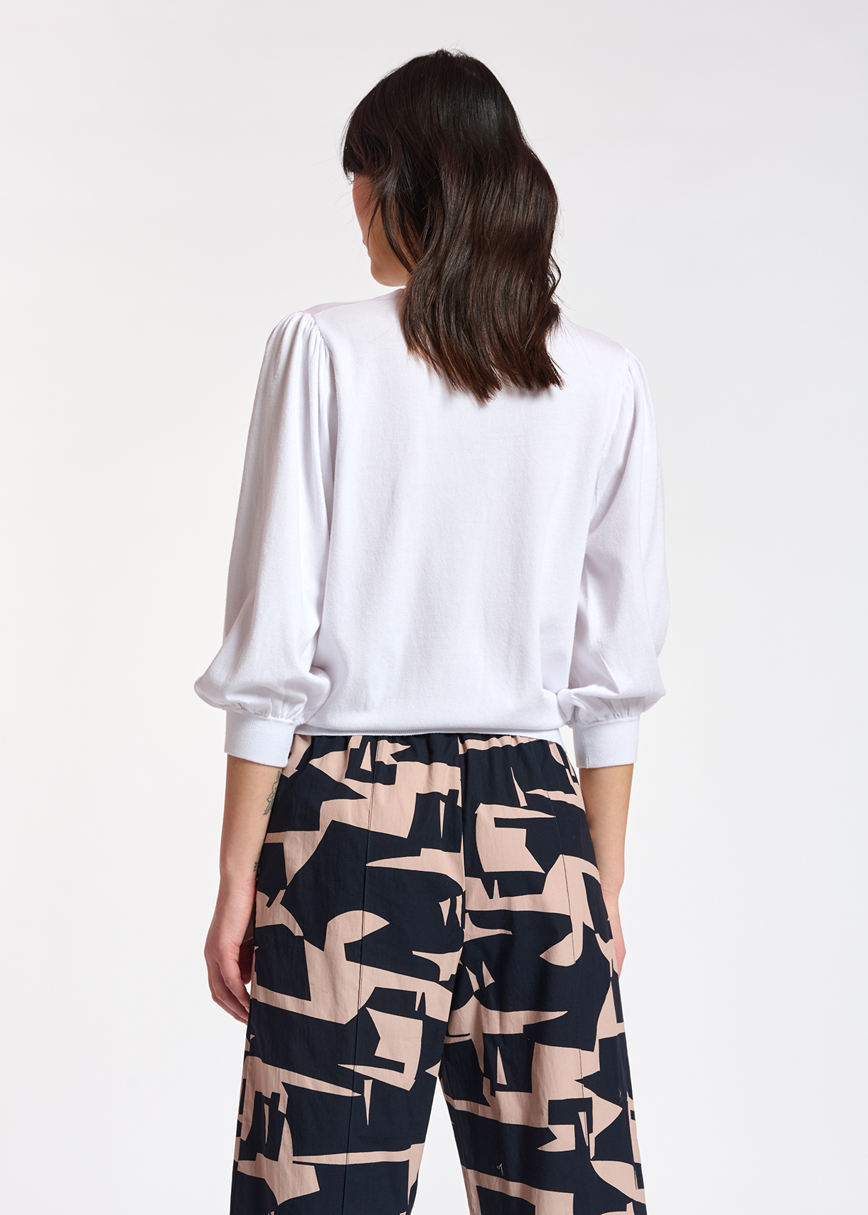 Beige cotton pants with dark blue graphic print RE—SSENTIEL second-hand photo 5