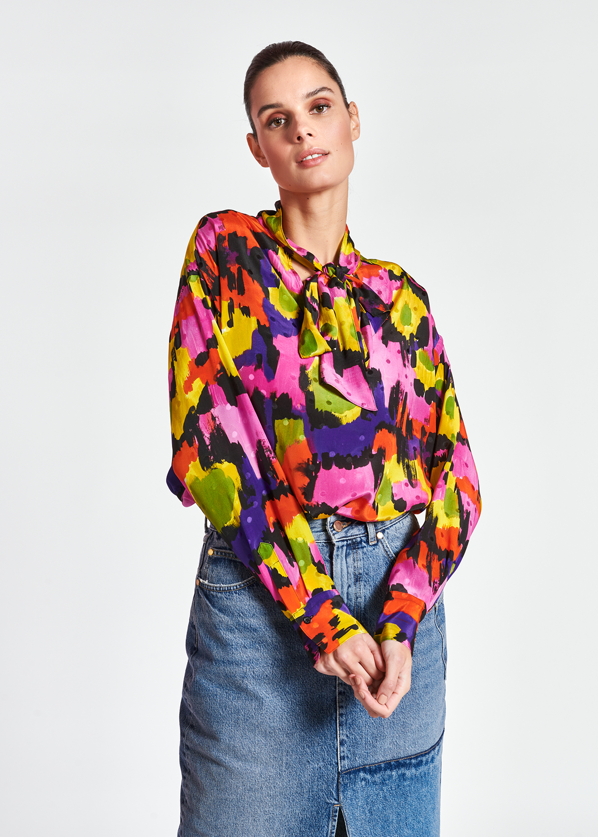 Chemise en soie multicolore à  col lavallière RE—SSENTIEL seconde main photo 4